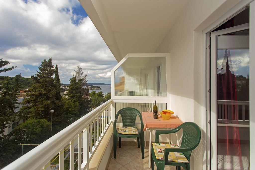 Apartments Julija Hvar Eksteriør billede